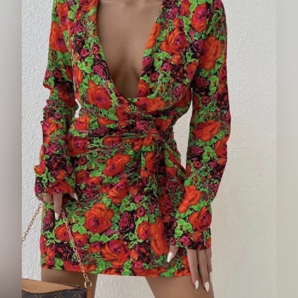 Zara floral print deep v neck mini dress size S